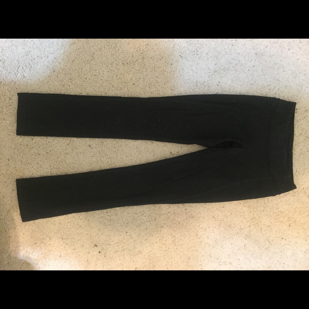 Lululemon straight leg pant 4 -significant piling